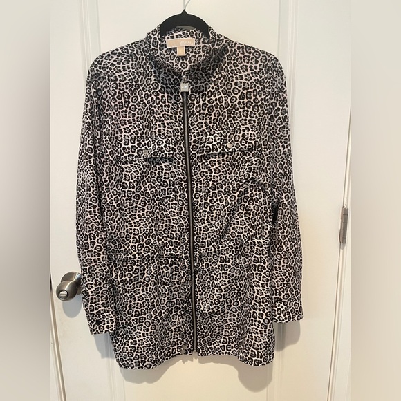 MICHAEL KORS ANIMAL PRINT ZIP-FRONT BLOUSE SIZE Large - Picture 4 of 5